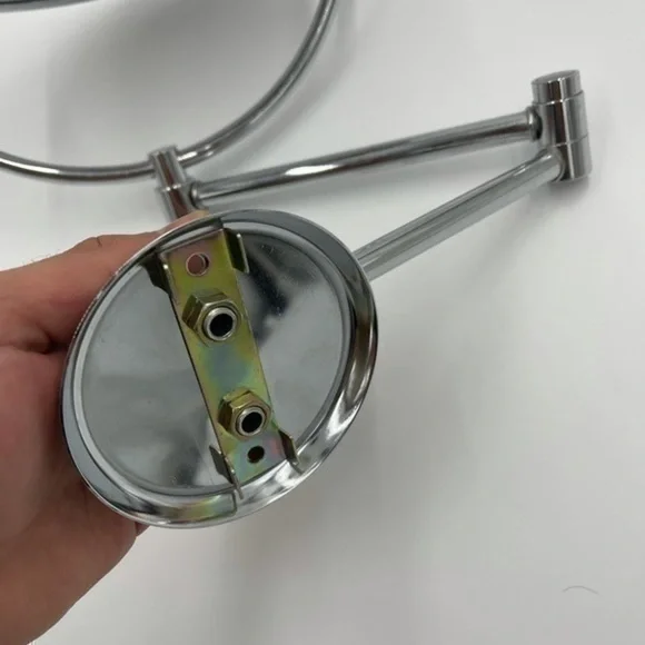 Magnifying Mirror For Bathroom/Bedroom Makeup - Picture 2 of 2